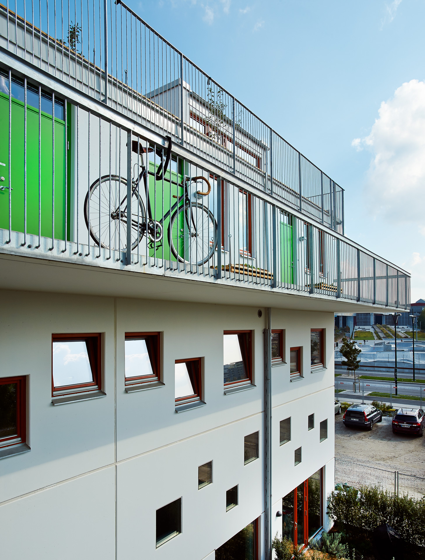 Loftgång med cykelparkering